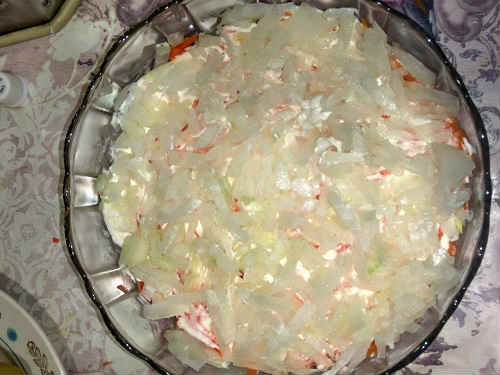 Салат Мімоза з рибною консервою — рецепти з тунця, горбуші, сайри