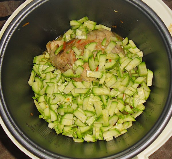 Тушковані баклажани з овочами в мультиварці: рецепт приготування