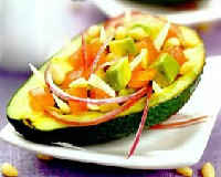 Салат з авокадо — рецепт з крабовими паличками, огірком, яйцем, помідорами, кукурудзою