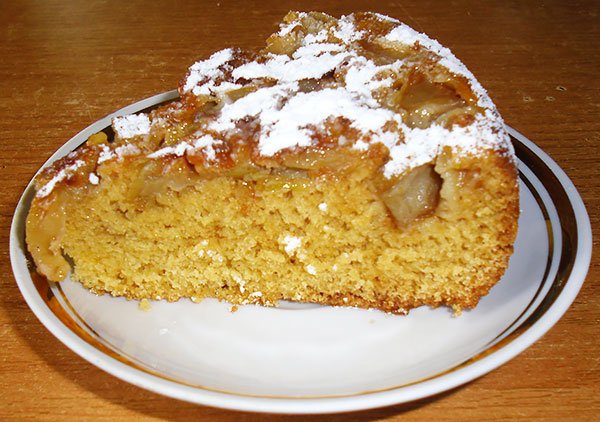 Яблучний пиріг в мультиварці: рецепт приготування