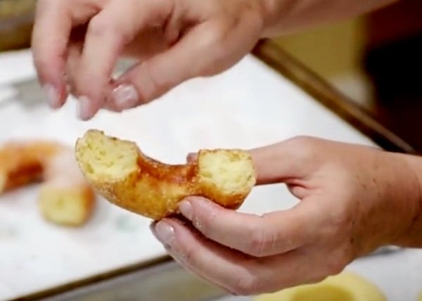 Дріжджові пончики в мультиварці: рецепт приготування