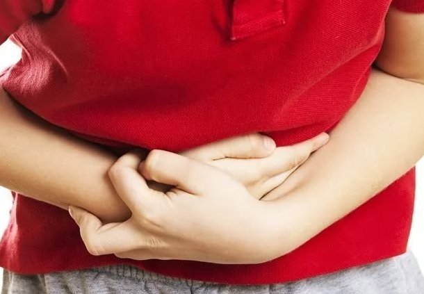 Чому болі в животі у дитини 7 років і 9 років в області пупка Болить у пупка