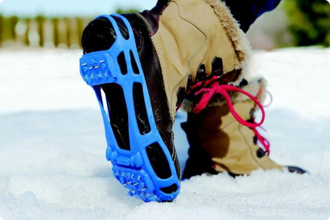 Як зробити підошву зимового взуття (дитячого, дорослого) неслизькою в домашніх умовах? – народні та професійні методи, а також корисні поради