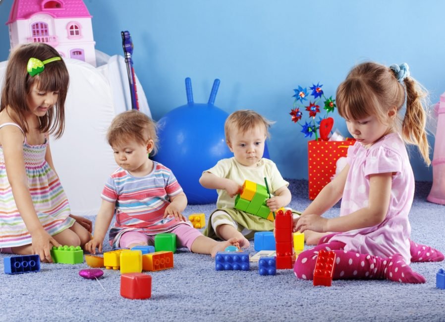 Розвиваючі ігри для дітей від 2 років: займаємося в домашніх умовах