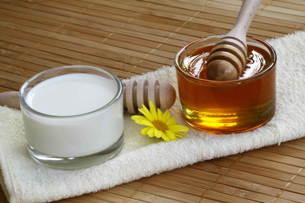 Маска для волосся з медом і яйцем: ТОП 13 кращих рецептів