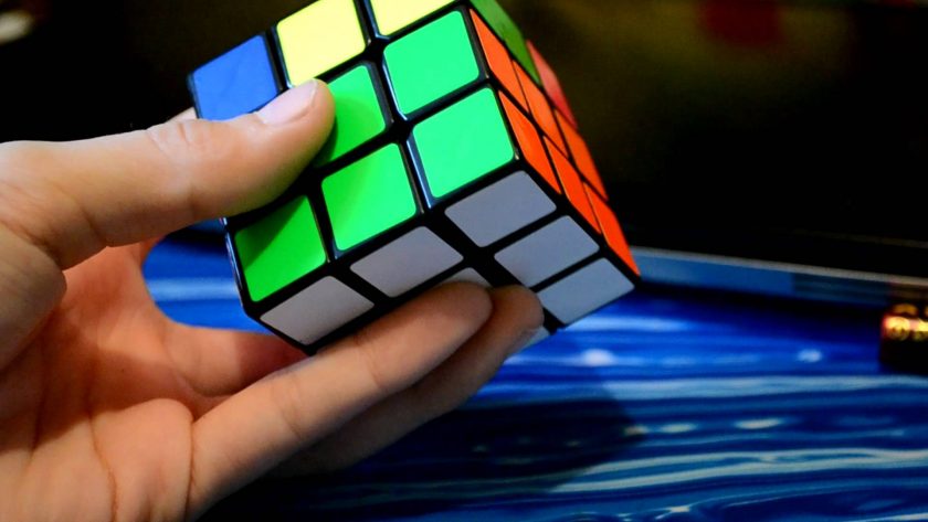 Як зібрати кубик Рубіка: найкраща схема 3х3 з картинками для початківців