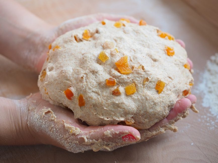 Домашній житній хліб в духовці: ТОП 10 покрокових рецептів бездріжджового хліба та квасу + ФОТО