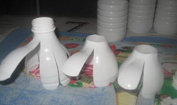 Вироби з пластикових пляшок своїми руками для дитячого садка: майстер класи + 120 ФОТО