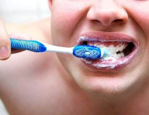 Чому нудить коли чистиш зуби Нудить від зубної пасти при вагітності