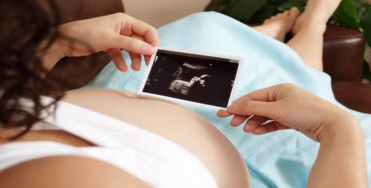 12 тиждень вагітності — що відбувається з малюком і мамою