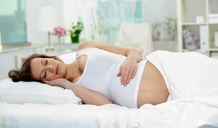 34 тиждень вагітності — що відбувається з малюком і мамою