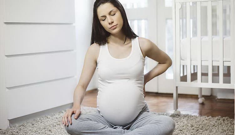 Болить куприк при вагітності: що робити