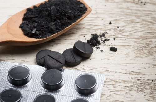 Як очистити кишечник активованим вугіллям