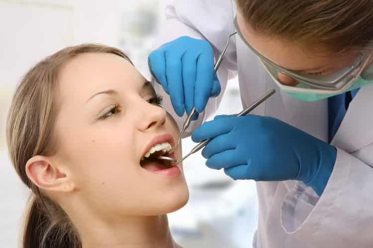 Лікування зубів при вагітності: що робити, якщо проблеми з зубами