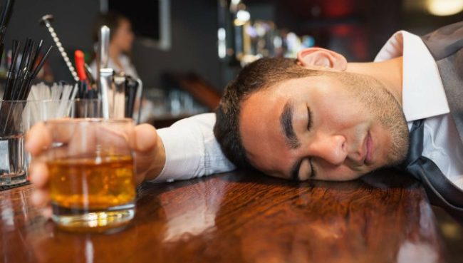 Метиловий спирт — симптоми отруєння, дія, перша допомога