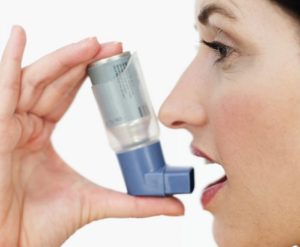 Невідкладна допомога при бронхоспазмі: нападі бронхіальної астми
