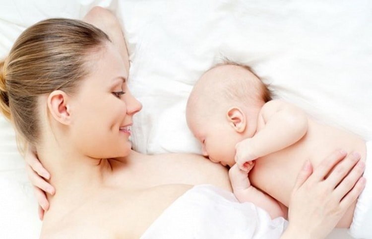 Ніж лікувати молочницю у роті в немовляти