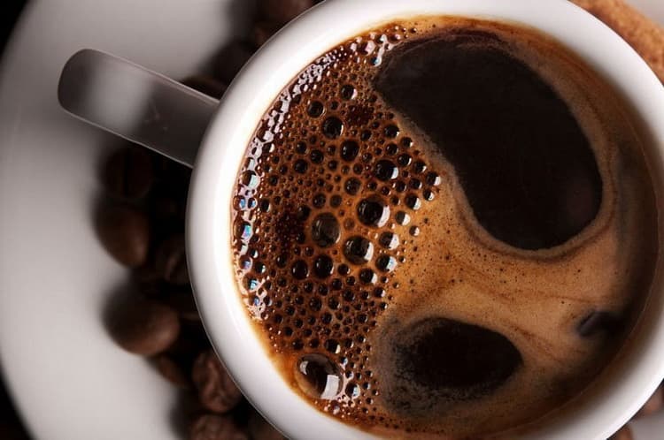 Чи можна пити каву при грудному вигодовуванні