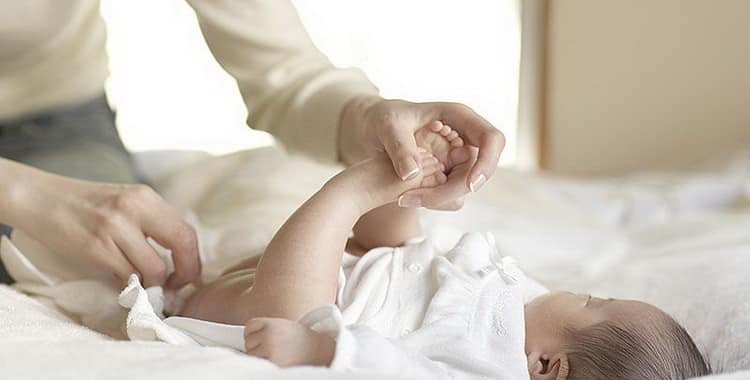 Пронос у немовляти: як розпізнати і що робити