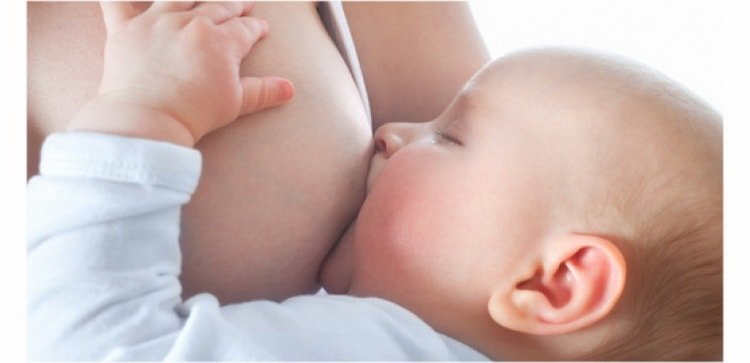 Розвиток новонародженої дитини в 1 й місяць життя