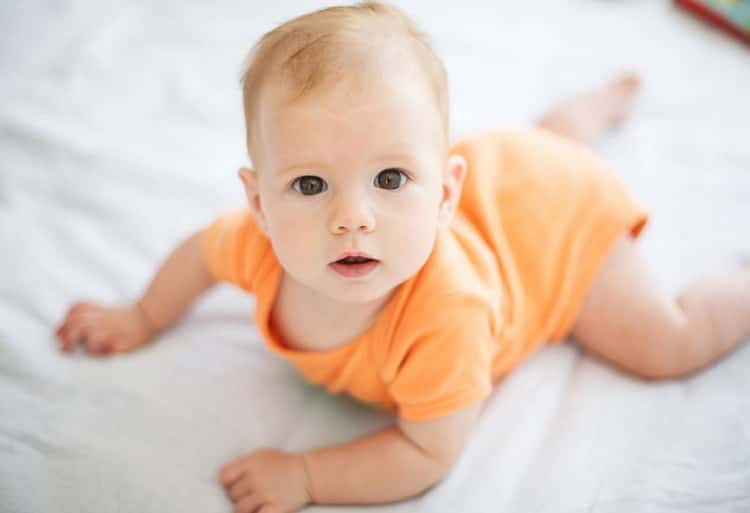 Дитина 5 місяців: розвиток, що повинен вміти