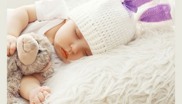 Скільки дитина в 4 місяці має в нормі спати
