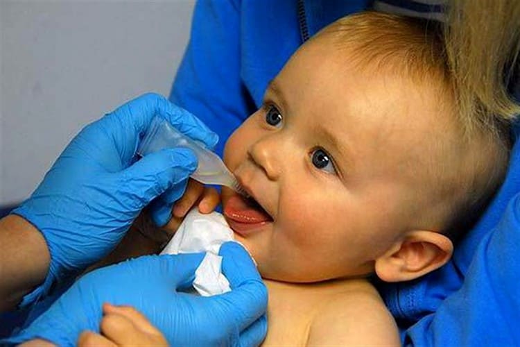 Вакцина Ротатек дітям: інструкція, як переносять щеплення