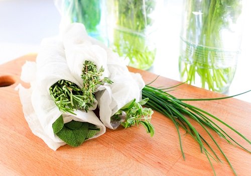 Як зберегти зелень свіжою і довго в холодильнику 8 способів зберігання