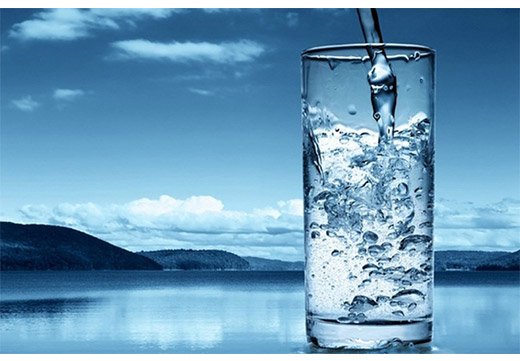Як вживати мінеральну воду при отруєнні і яку вибрати