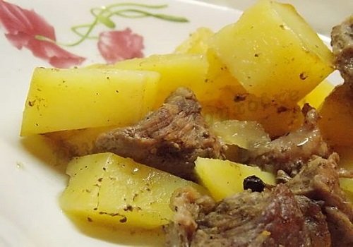 Картопля з мясом у рукаві в духовці домашній рецепт з фото покроково