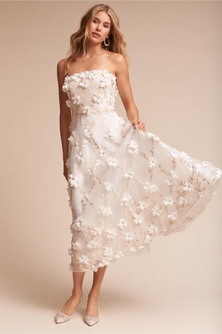 Модні короткі сукні в 2019 році: весільні, на випускний, з коротким рукавом, вечірні, пишні, білі + 160 ФОТО