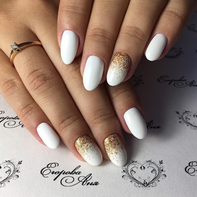 Модні тенденції дизайну білого манікюру влітку 2019 року: френч, чорно білий, на коротких нігтях + 125 ФОТО