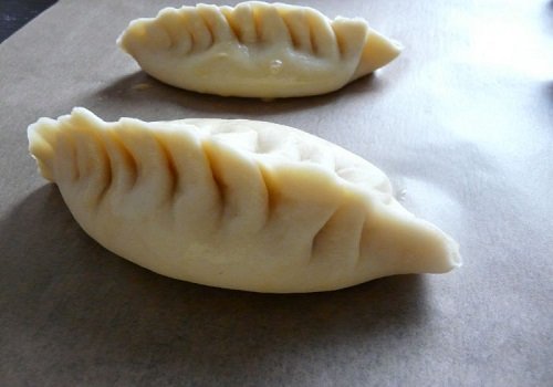 Пиріжки з пекінською капустою на дріжджах рецепт з фото простий і смачний