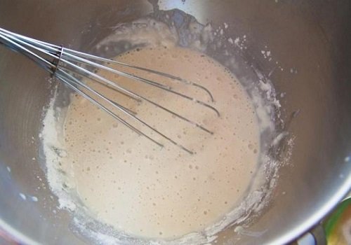 Пиріжки з вишнею з дріжджового тіста в духовці рецепт з фото покроково