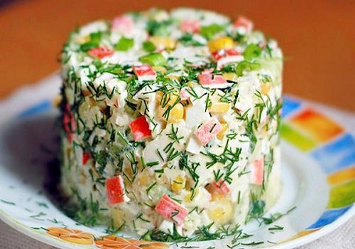 Салат з крабових паличок з рисом і кукурудзою і огірком покроковий рецепт з фото
