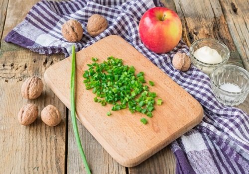 Салат з червоної капусти з волоськими горіхами покроковий рецепт дуже корисний