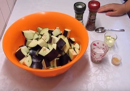 Закуска з баклажанів в духовці домашній рецепт з фото