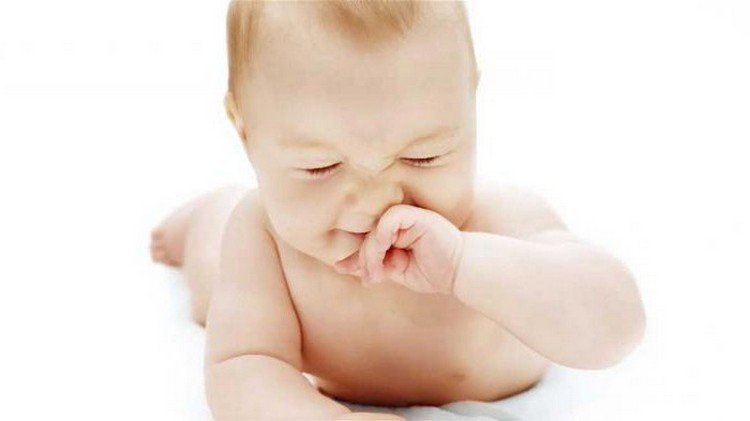 Закладений ніс у немовляти: що робити