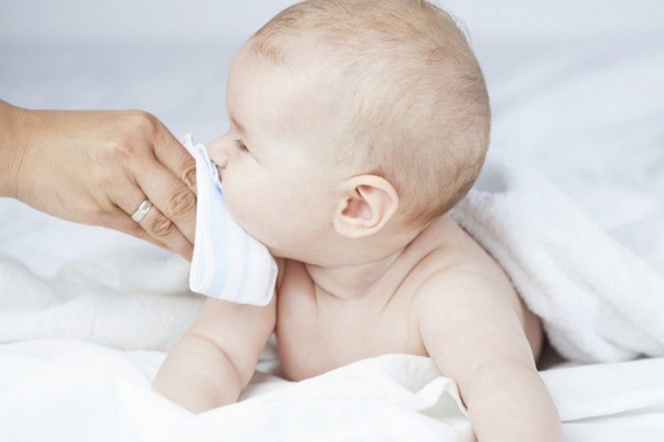 Нежить у немовляти: причини і лікування