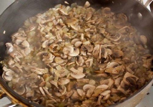 Рецепт приготування пасти з томатно грибним соусом покроково