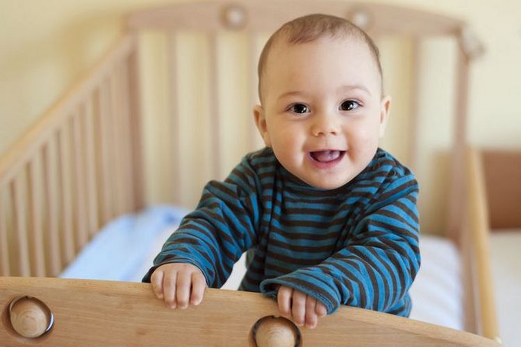 Режим дня дитини в 11 місяців: як встановити