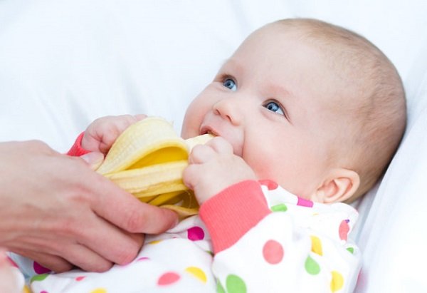 Банан дитині — з якого віку можна давати