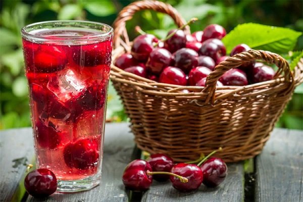 Чим корисні ягоди вишні для здоровя