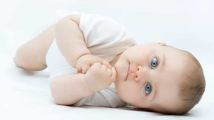 Гіпертонус мязів у немовлят: що робити