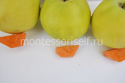 Гусениця з яблук: осіння виріб в дитячий сад своїми руками