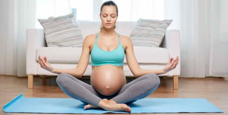 Йога для вагітних на 2 триместрі: що можна. що не можна
