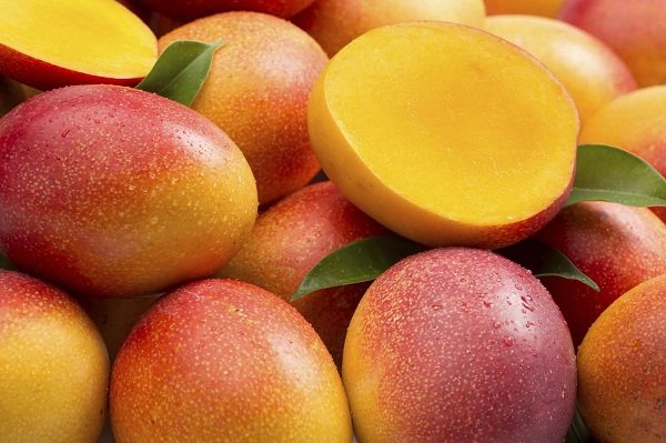 Як швидко і легко почистити манго
