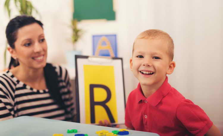 Як правильно навчити дитину говорити букву «Р»