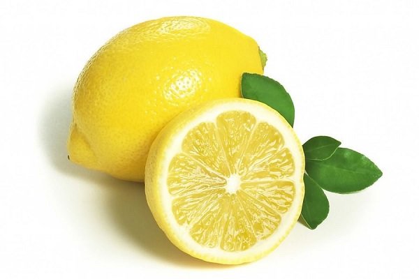 Які корисні вітаміни містяться в лимоні