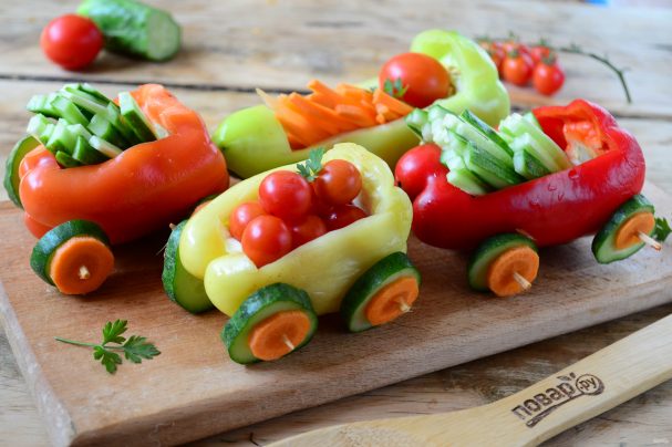 Нарізка овочів і фруктів на святковий стіл: красива, висока, в домашніх умовах + ТОП 3 рецепти з покроковими ФОТО